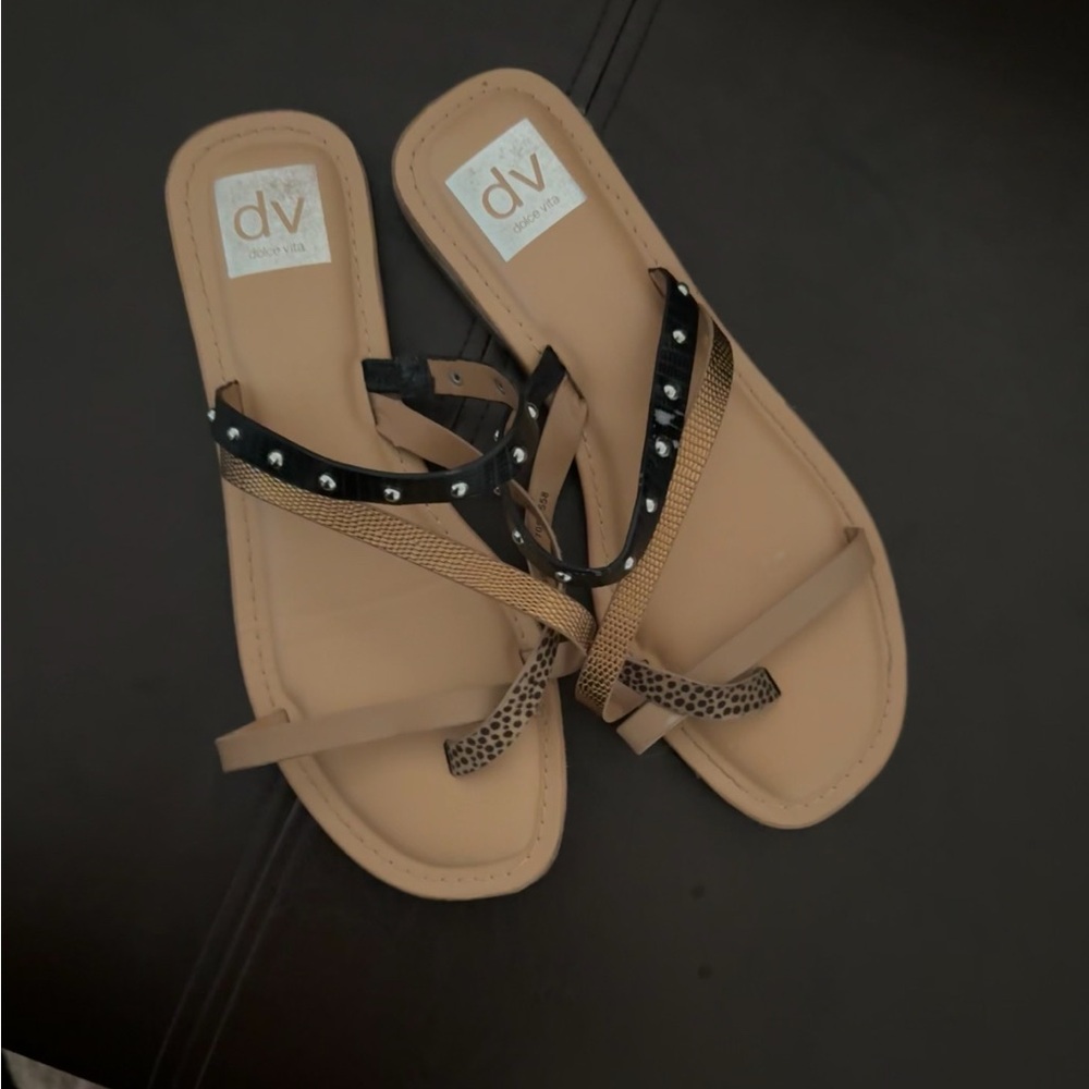 DV by Dolce Vita Women's Tan and Black Sandals